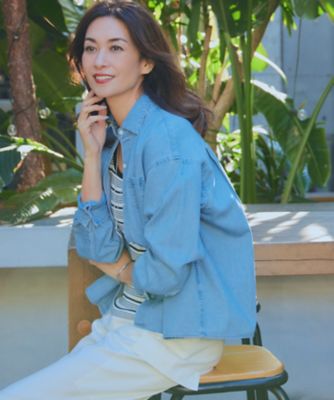 ＜23区 S (Women/小さいサイズ)＞【Ｏｇｇｉ４月号掲載／洗える】２３区ＤＥＮＩＭ　ライトダンガリー　クロップドシャツ（ＢＬＷＳＣＳ０２１６）