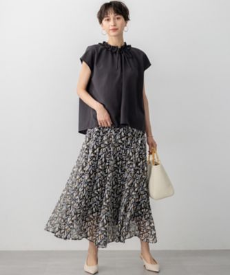 ✨未使用タグ付✨23年 CLOTH&CROSS ダンプフリルブラウス ✨未使用タグ付✨23年 CLOTH&CROSS ダンプフリルブラウス