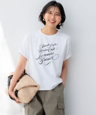 ＜23区 L (Women/大きいサイズ)＞【井波麻里衣さんコラボ】カリグラフィー　プリント　Ｔシャツ（ＫＫＷＷＣＭ０５４４）