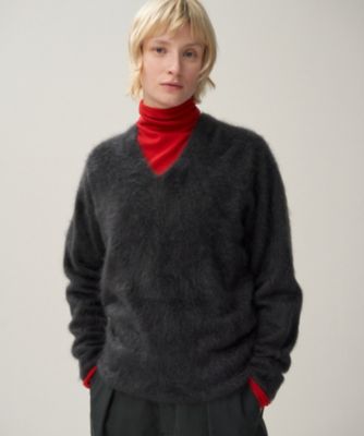 ROYAL CASHMERE FUR ｜ Vネックセーター