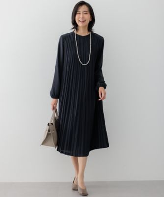 23区【洗える】美品クリスタルアムンゼン プリーツワンピースsizeL ネイビー 洗える】クリスタルアムンゼン プリーツワンピース