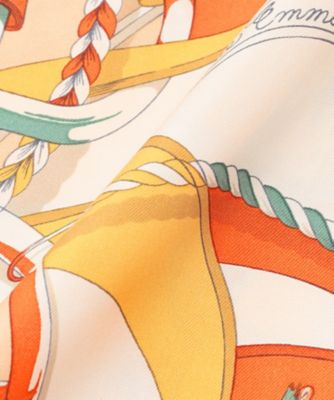 ｍａｎｉｐｕｒｉ　コラージュブルーム／ダングルベルト　ダイヤ　シルク　スカーフ（ＳＦＢＹＧＭ０３０４）