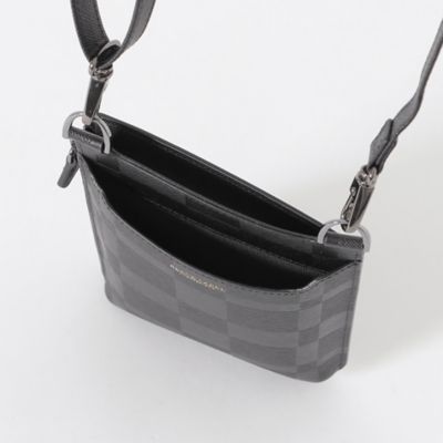 新品　ブラックレーベルクレストブリッジのスマートフォン用ショルダーポーチ エンボスチェックスマートフォンショルダーケース