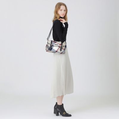 店舗限定】クレストブリッジチェックフラップショルダーバッグ