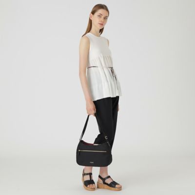 美品◎ブルーレーベルクレストブリッジ ショルダーバッグ リボンモチーフ ナイロン 美品◎ブルーレーベルクレストブリッジ ショルダーバッグ リボン