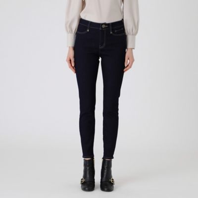 ＜BLUE LABEL CRESTBRIDGE (Women)＞ハイストレッチクリアデニムスキニーパンツ（５５Ｒ０２１３２＿＿）