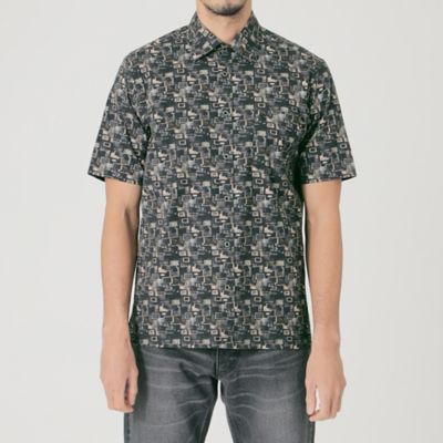 【ＴＨＥ　ＵＲＢＡＮ　ＣＯＬＬＥＣＴＩＯＮ】「Ｓｔ　ＩＶＥＳ」ジオメトリックプリントシャツ（Ｆ１Ｍ６７３６４＿＿）