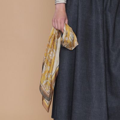 ＜MACKINTOSH LONDON (Women)＞【ＢＩＢＵＲＹ　ＦＬＯＷＥＲ】スヌードスカーフ（Ｇ５７０２２０２＿＿）