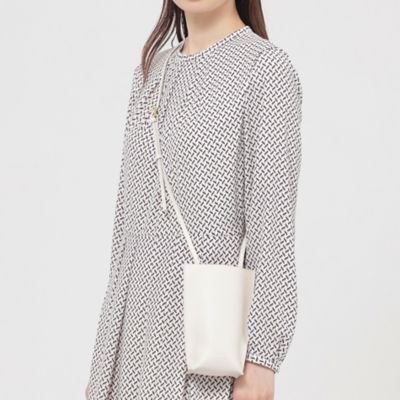 【Ｎｉｋｋｅｉ　ｍａｇａｚｉｎｅ掲載】スマホショルダー（Ｋ１１０２５０２＿＿）