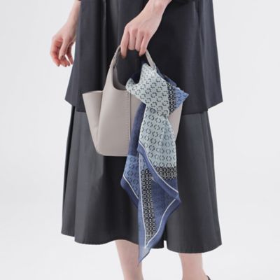 TRANSWORK (Women)/トランスワーク 水玉幾何柄プリント剣先ストール(U1702316__) アオ スカーフ・ショール【三越伊勢丹/公式】