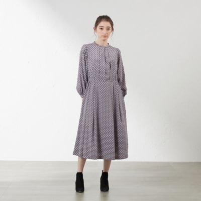 【ＬＩＢＥＲＴＹ】　ＥＶＥＲＹＮ　ＴＲＡＩＬ　バンドカラーワンピース（Ｖ５Ｊ１１４３５＿＿）