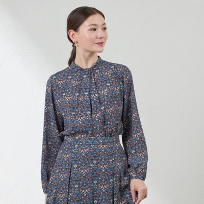 ＜AMACA (Women)＞【ＬＩＢＥＲＴＹ】Ｖｉｎｅ　Ｔｈｉｅｆ　バックサテンジョーゼットブラウス（Ｖ５Ｍ１２６５６＿＿）