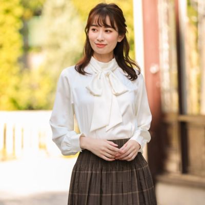 キュートサテンボウタイブラウス ｖ５ｍ１３４４８ 三越伊勢丹オンラインストア 公式