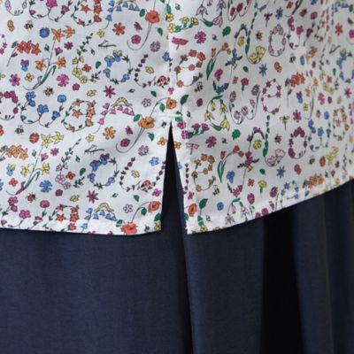 【Ａｎｎｉｖｅｒｓａｒｙ　Ｐｉｅｃｅ】【ＬＩＢＥＲＴＹ】タナローン　イング　－　ブリッツ・ガーデン　半袖シャツ（Ｖ５Ｍ１５５２０＿＿）
