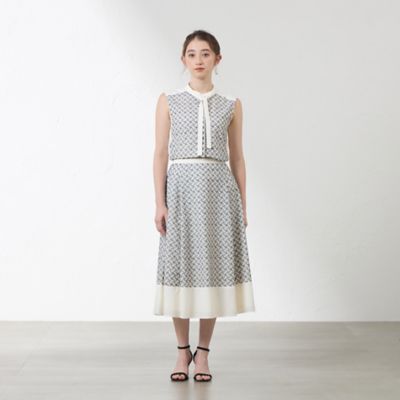 【ＷＥＢ・一部店舗限定】【ＡＴＥＬＩＥＲ　ＣＯＬＬＥＣＴＩＯＮ】　ＬＩＢＥＲＴＹ刺繍パレットデシンブラウス（Ｖ５Ｍ７１５５６＿＿）