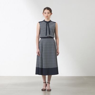 【ＷＥＢ・一部店舗限定】【ＡＴＥＬＩＥＲ　ＣＯＬＬＥＣＴＩＯＮ】　　ＬＩＢＥＲＴＹ刺繍パレットデシンスカート（Ｖ５Ｓ７１５５６＿＿）