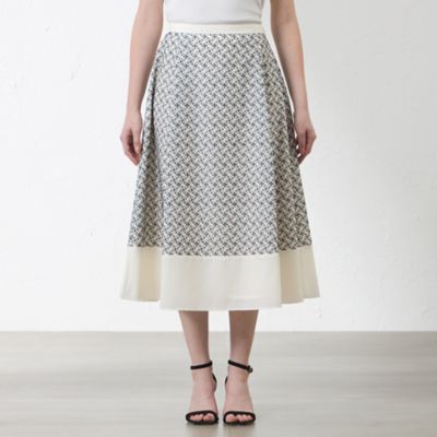 【ＷＥＢ・一部店舗限定】【ＡＴＥＬＩＥＲ　ＣＯＬＬＥＣＴＩＯＮ】　　ＬＩＢＥＲＴＹ刺繍パレットデシンスカート（Ｖ５Ｓ７１５５６＿＿）
