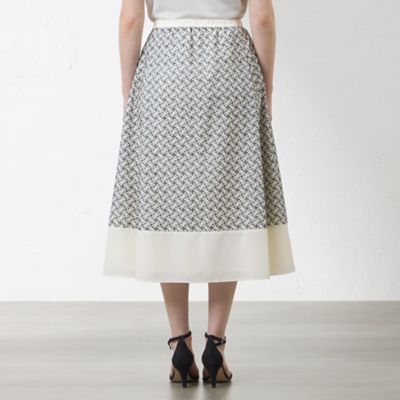 【ＷＥＢ・一部店舗限定】【ＡＴＥＬＩＥＲ　ＣＯＬＬＥＣＴＩＯＮ】　　ＬＩＢＥＲＴＹ刺繍パレットデシンスカート（Ｖ５Ｓ７１５５６＿＿）