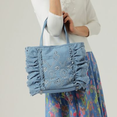 TO BE CHIC - 新品☺︎TO BE CHIC エンブロイダリーサイドフリル