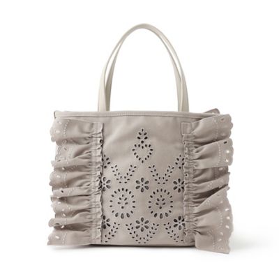 ＜TO BE CHIC (Women)＞エンブロイダリーサイドフリル　トート（Ｗ５１１２１３１＿＿）