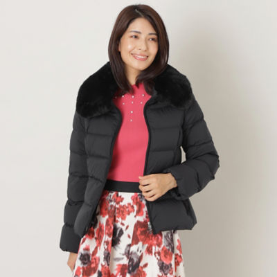 ＜TO BE CHIC (Women)＞ロイカストレッチ　ショートダウン（Ｗ５Ａ０５４３６＿＿）