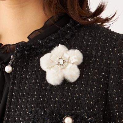 ＜TO BE CHIC (Women)＞フェイクファーフラワーブローチ（Ｗ５Ｖ４１６４１＿＿）