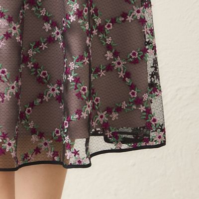 【新品タグ付き】TO BE CHIC 花柄フレアスカート サイズ40 TO BE CHIC】(40) 総柄 花柄 フレア ミディアムスカート