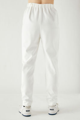 ＴＲＯＵＳＥＲＳ（３００ＥＡ６３１－２３７０） | ファッション・服