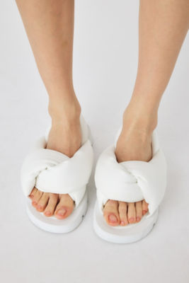 ＰＵＦＦＹ ＳＡＮＤＡＬ（３００ＧＳ１５５－２５４０