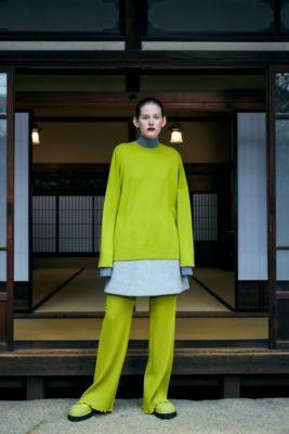 LAYERED NECK BOX PULLOVER