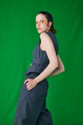 ＭＩＮＩＭＡＬ－ＳＨＡＰＥ－ＶＥＳＴ（３００ＨＳ１３０－０４２０）