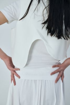 ENFOLD WAVE CROPPED VEST ブラック ご自宅でお洗濯可能
