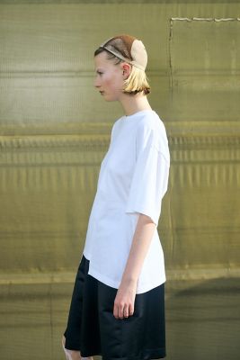 ＳＨＡＰＥ　Ｔ－ＳＨＩＲＴ（３００ＩＡ５８０－０４０１）