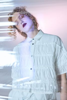 ＴＩＥＲＥＤ　ＧＡＴＨＥＲ　ＳＨＩＲＴ（３００ＩＳ２３０－２３８１）