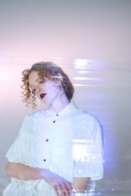 ＴＩＥＲＥＤ　ＧＡＴＨＥＲ　ＳＨＩＲＴ（３００ＩＳ２３０－２３８１）