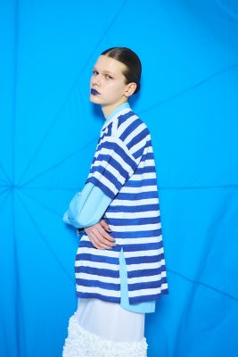 Ｔ－ＳＨＩＲＴ（３００ＩＳ５８０－１８１１）