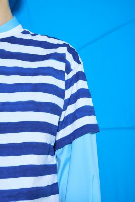 Ｔ－ＳＨＩＲＴ（３００ＩＳ５８０－１８１１）