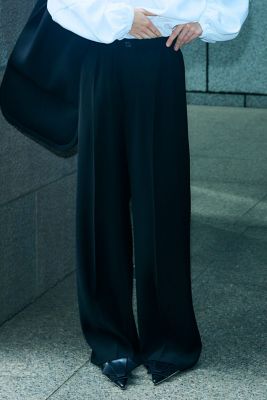 ＜ENFOLD (Women)＞ＣＥＮＴＥＲ－ＰＲＥＳＳ　ＳＴＲＡＩＧＨＴ－ＰＡＮＴＳ（３００ＪＳ１３１－０８５１）