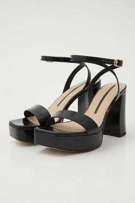 PRADA(プラダ)ブラックパテントチャンキーヒールサンダル371/2