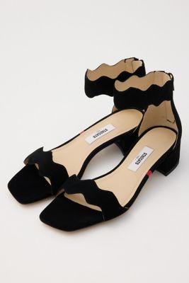 スカラップカットサンダル（３５０ＩＳ１３６－６６８０）