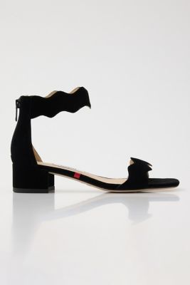 スカラップカットサンダル（３５０ＩＳ１３６－６６８０）
