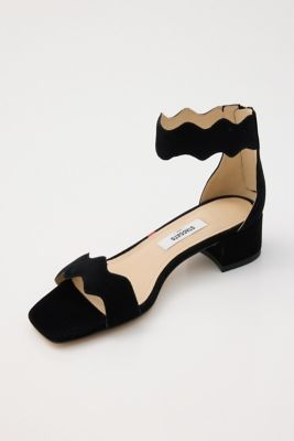 スカラップカットサンダル（３５０ＩＳ１３６－６６８０）