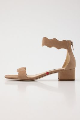 スカラップカットサンダル（３５０ＩＳ１３６－６６８０）