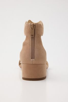 スカラップカットサンダル（３５０ＩＳ１３６－６６８０）
