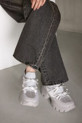 ＜STACCATO＞ホーミーリボンボリュームスニーカー（３５０ＪＳ１４９－９２９５）