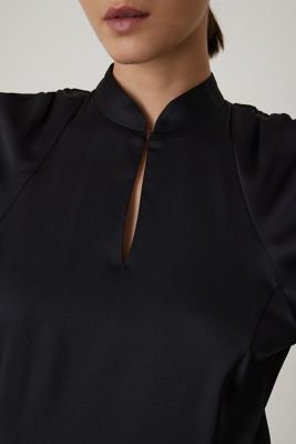 Ｓｈｏｕｌｄｅｒ　ｖｏｌｕｍｅ　Ｉｌｉｎｅ　ｄｒｅｓｓ（４６０ＧＡＬ３３－０８５０）