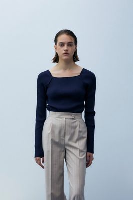 Noble slim knit tops