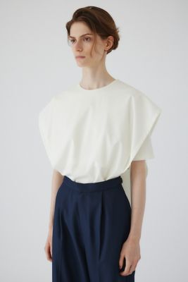 Ｌａｙｅｒｅｄ　ｓｑｕａｒｅ　ｃｕｔ　ｔｏｐｓ（４６０ＨＡＳ８０－０２２１）
