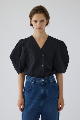 Volume sleeve v－neck SH