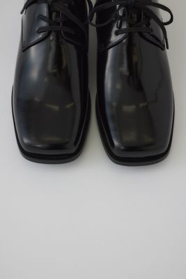 Square toe blucher shoes
